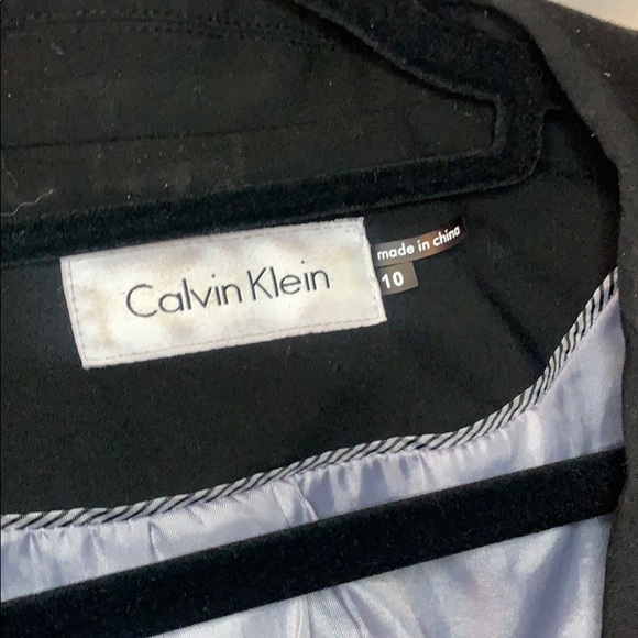 Blazer - Picture 2 of 3